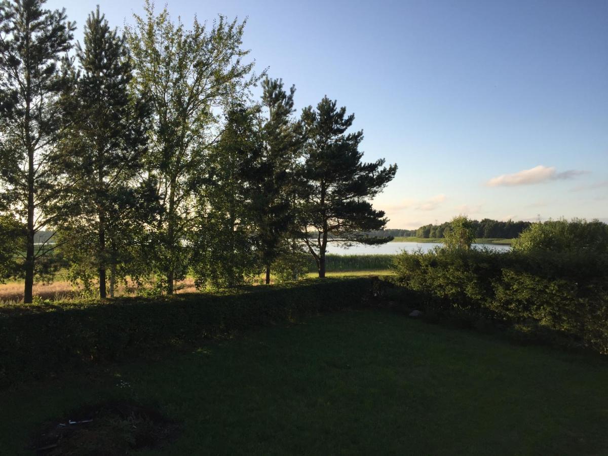 Domek Nad Jeziorem Otalzyno Pomieczyno Exterior foto